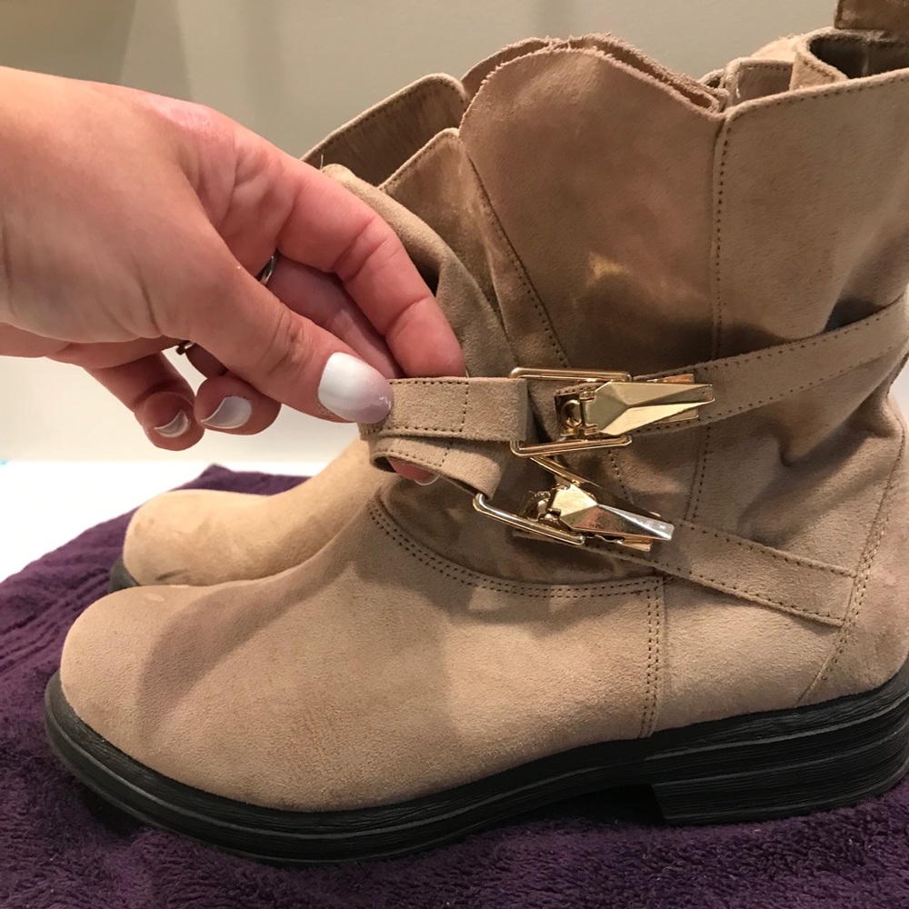 Boots - Picture 2 of 2
